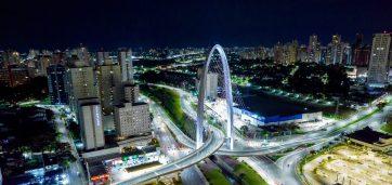 Night aerial view of the Arco da Inovacao in São José dos Campos, Brazil.
